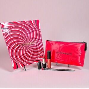 MAC 4 Piece Lip Bundle NEW IN BOX ✨💄💋